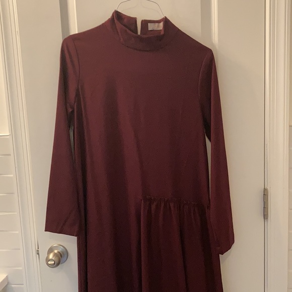 Plum, High- Low, Mock neck collar, Midi Dress - Picture 2 of 2